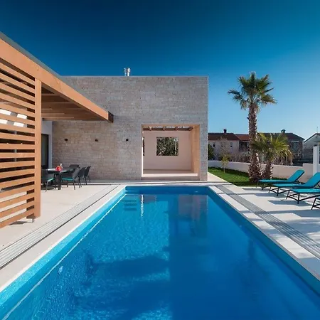 Lena Holiday home *